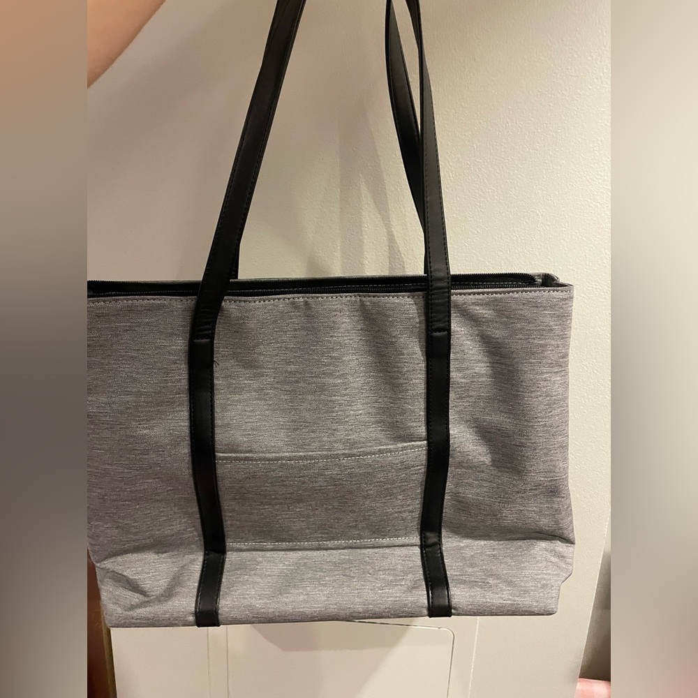 Spacious Bag - Picture 3 of 3
